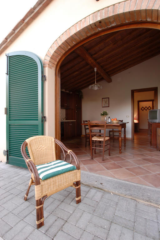 Agriturismo Quattro Pini Кастаньето-Кардуччи Номер фото