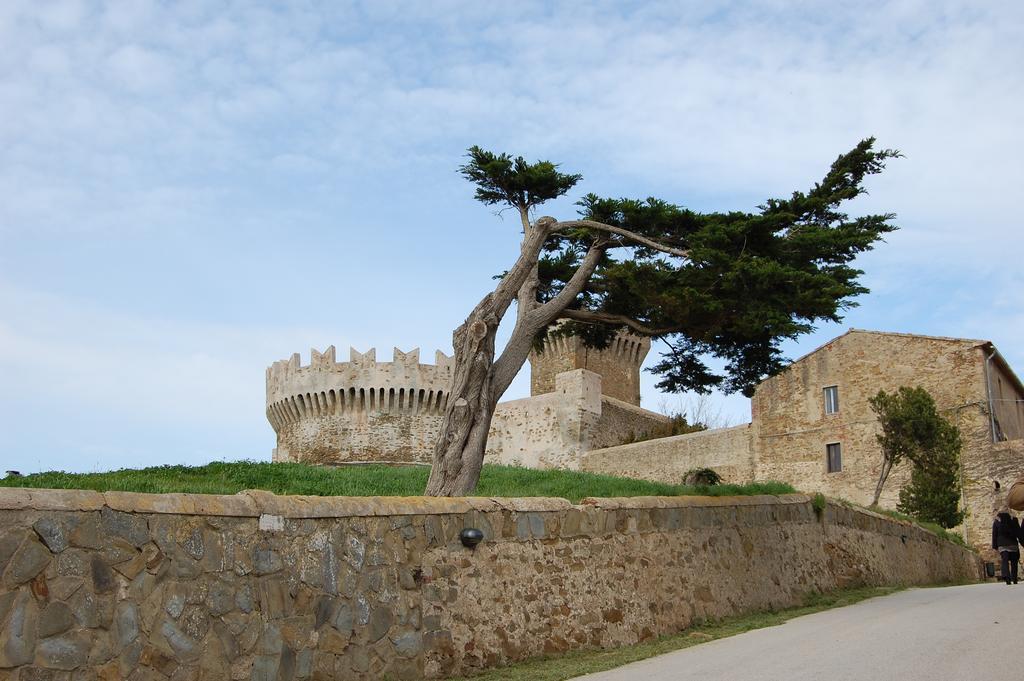 Agriturismo Quattro Pini Кастаньето-Кардуччи Экстерьер фото