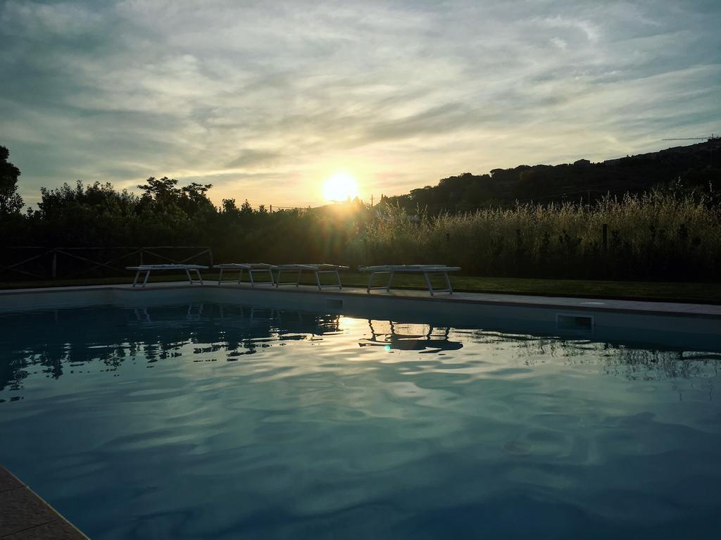 Agriturismo Quattro Pini Кастаньето-Кардуччи Экстерьер фото